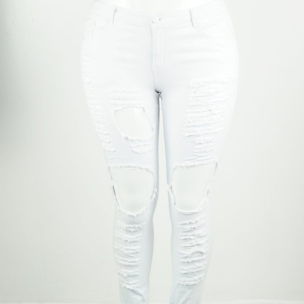 Plus Size Women Denim White Jean Distressed Stretch Skinny Jean size 18 Waist 36